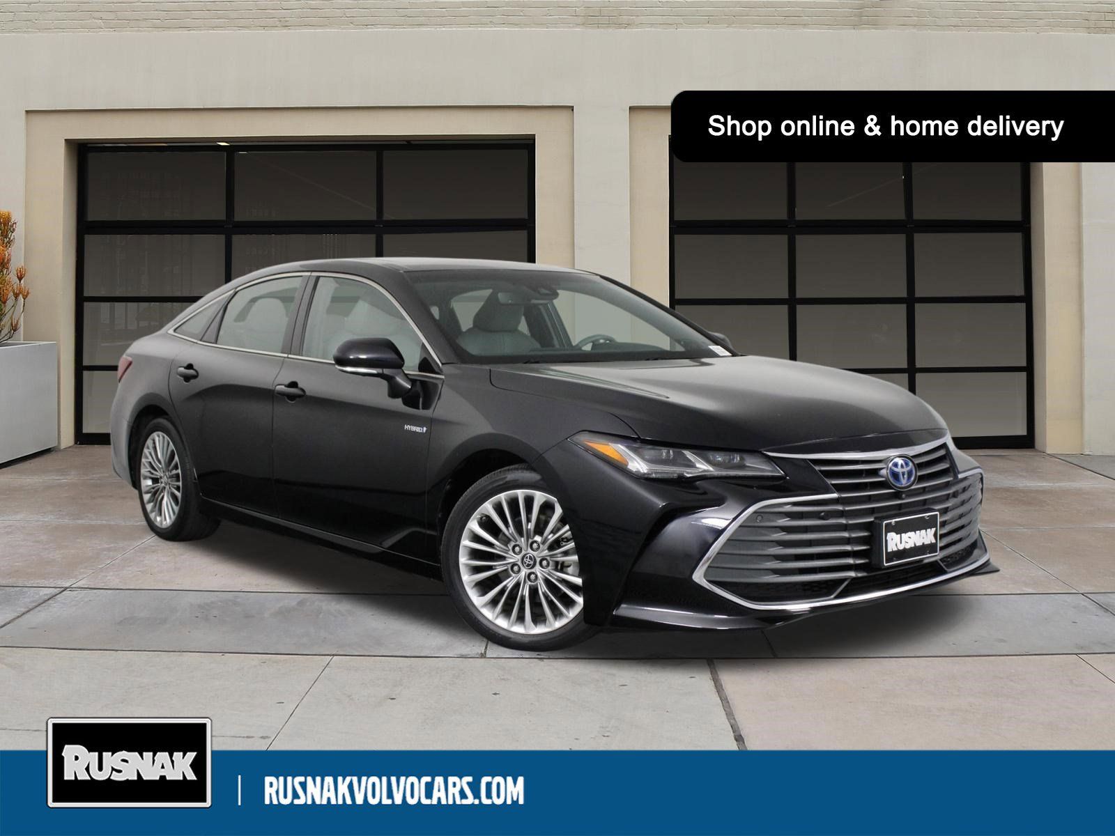 2019 Toyota Avalon Limited Hybrid's photo