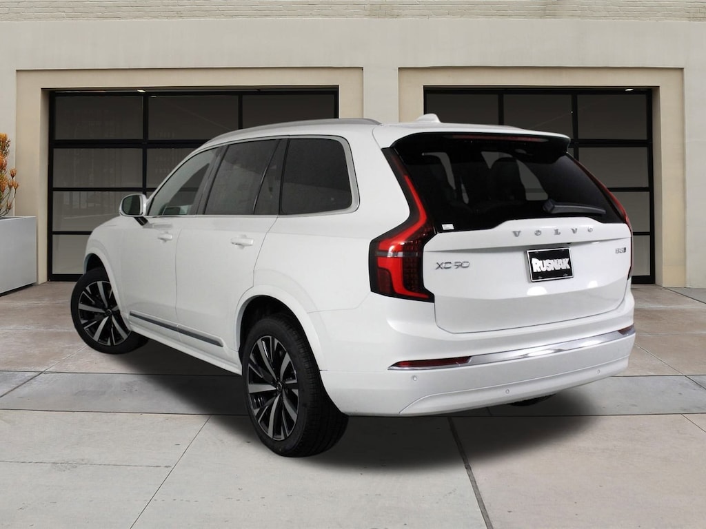 New 2026 Volvo XC90 B5 Core SUV