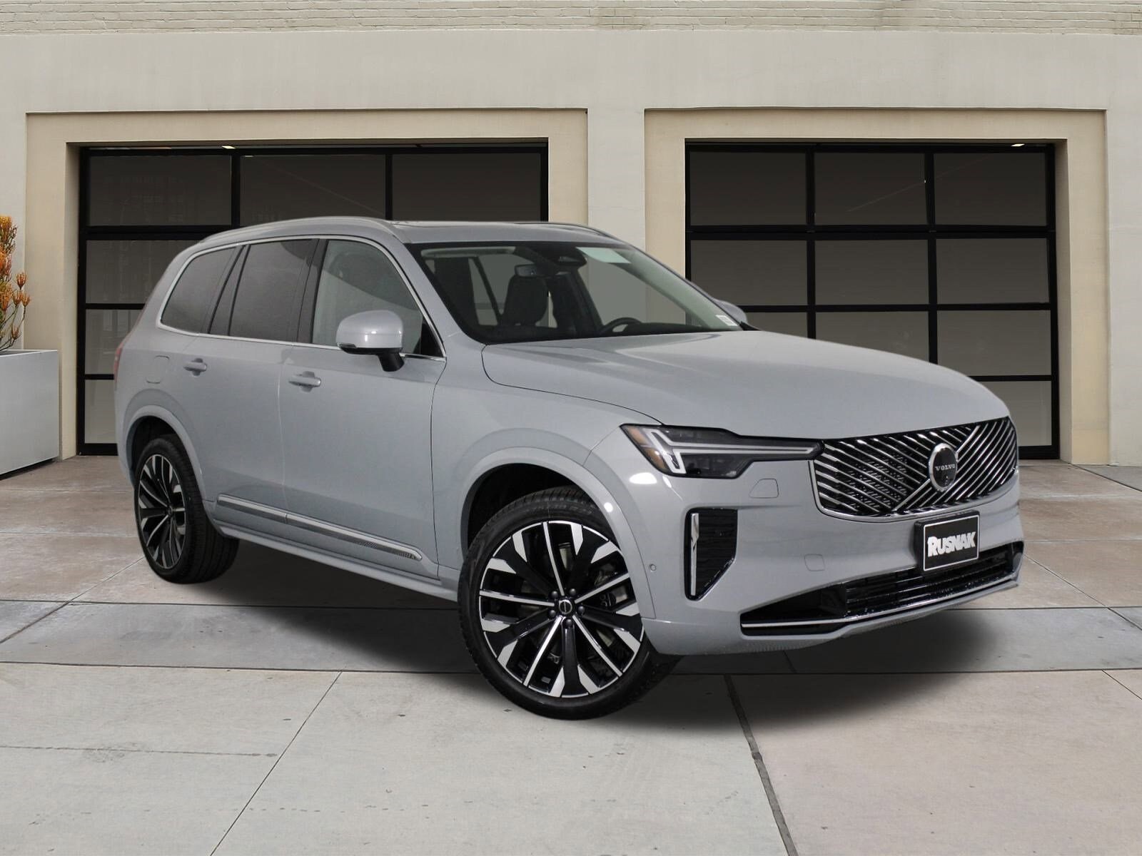 2026 Volvo XC90 Plus - Photo 19