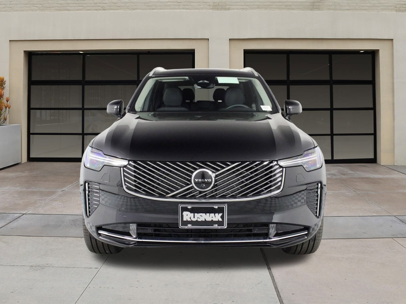 2026 Volvo XC90 B5 Plus photo 2