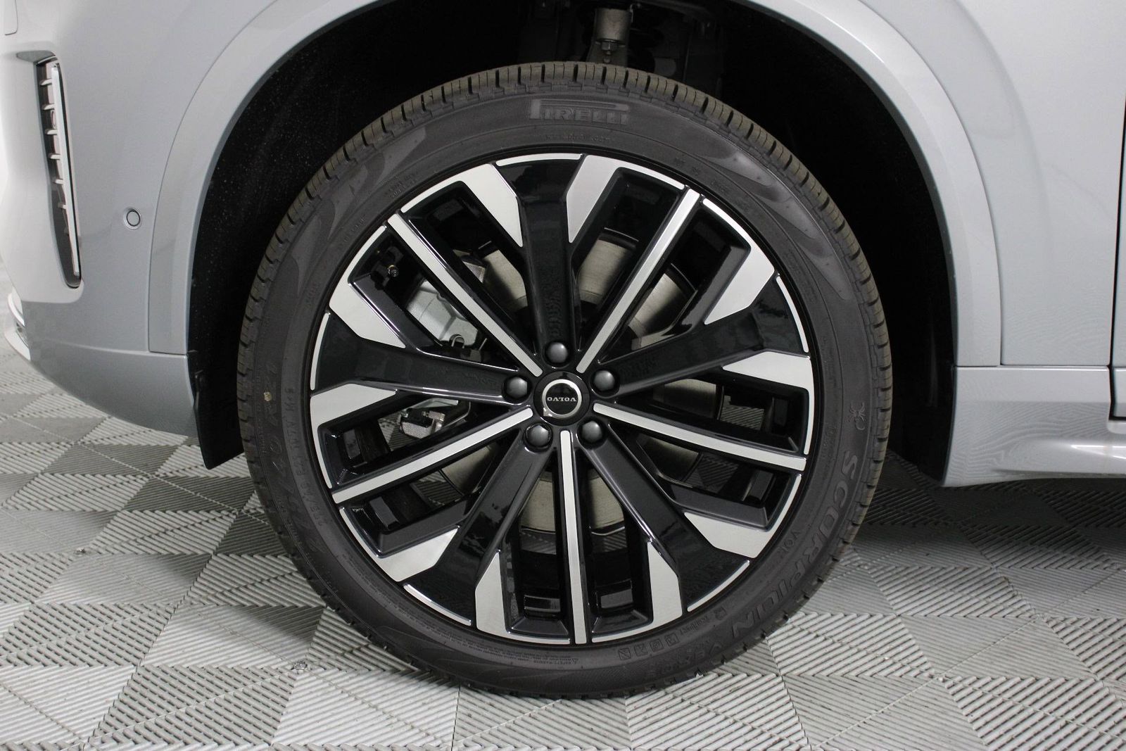 2026 Volvo XC90 Ultra - Photo 12