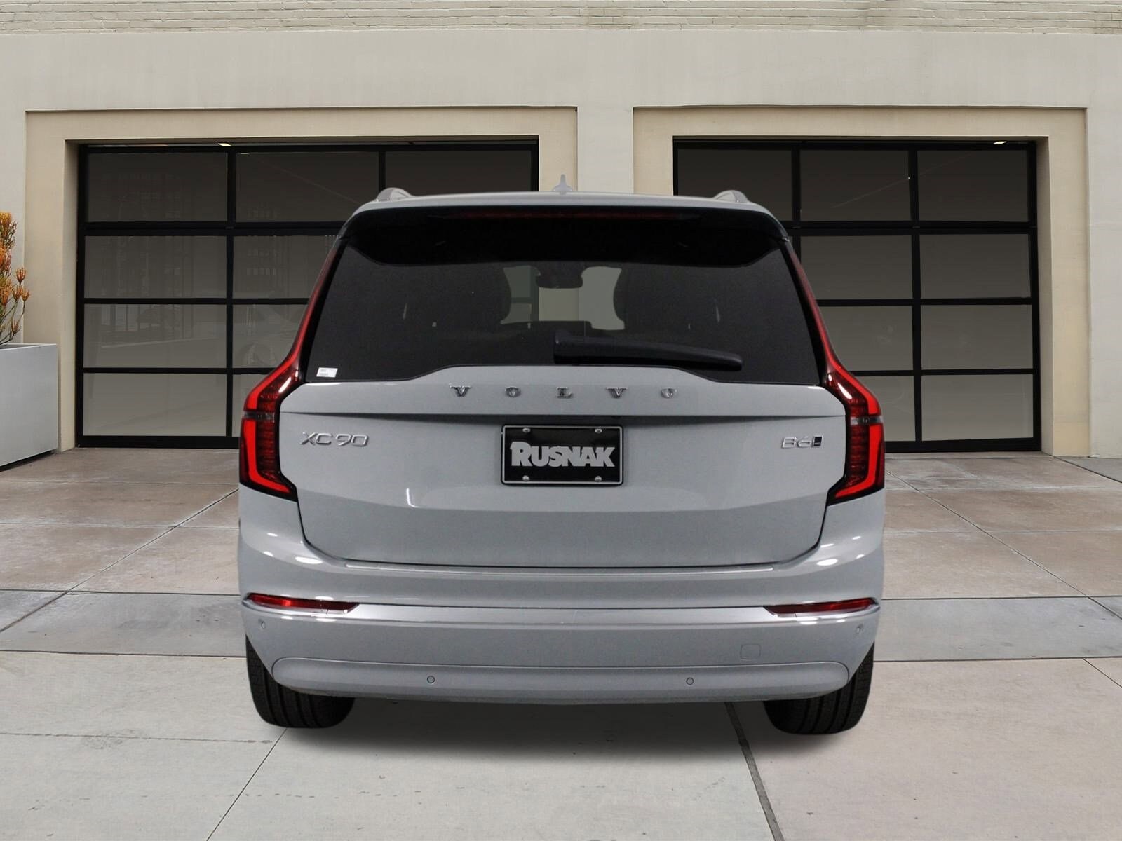 2026 Volvo XC90 AWD Plus photo 4