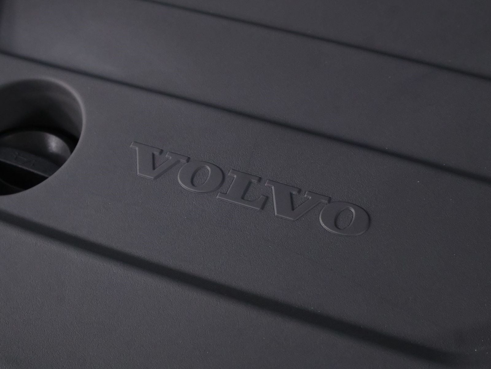 2026 Volvo XC40 Plus - Photo 25
