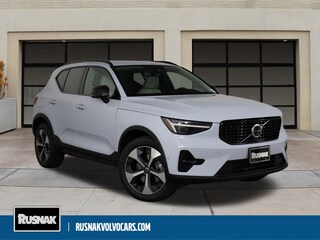 2026 Volvo XC40 B5 Plus AWD SUV
