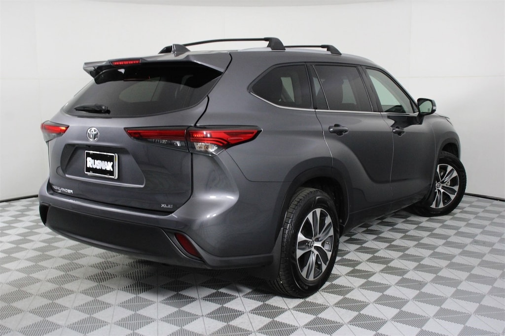 Used 2022 Toyota Highlander XLE SUV