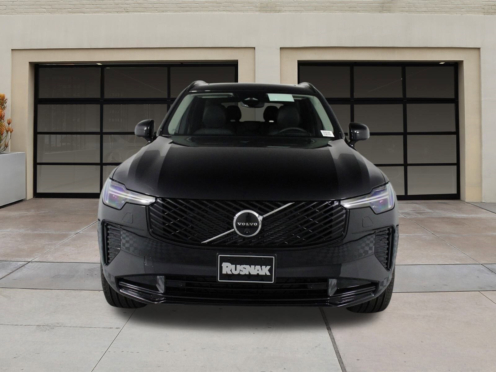 2026 Volvo XC90 photo 2