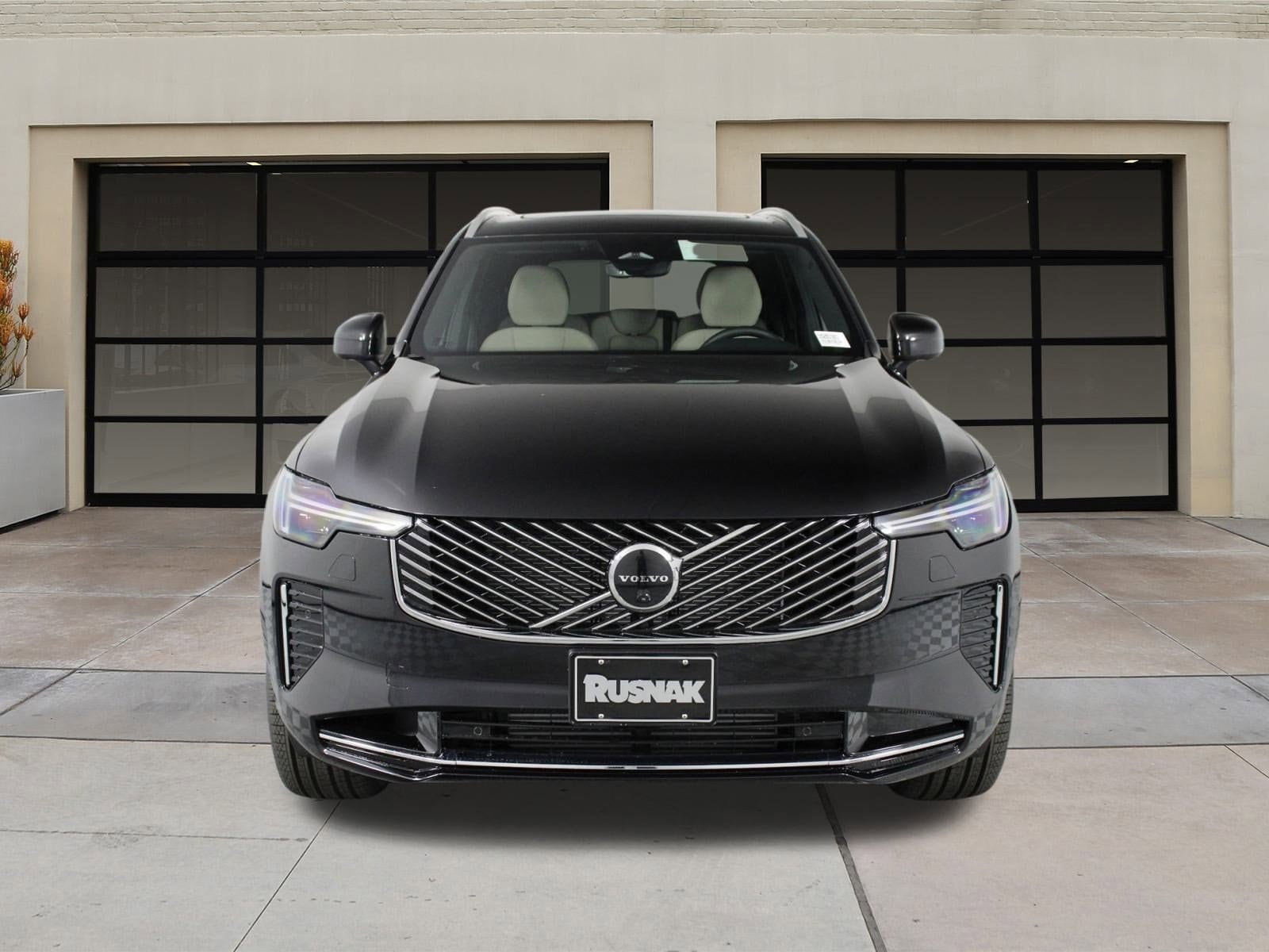 2026 Volvo XC90 Plus - Photo 2