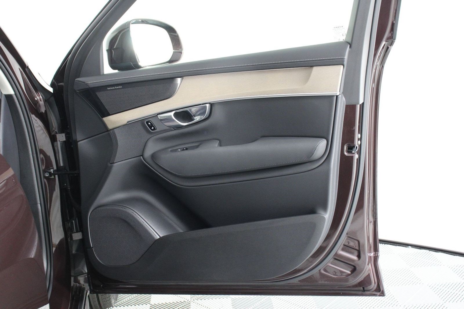 2026 Volvo XC90 Plus - Photo 21