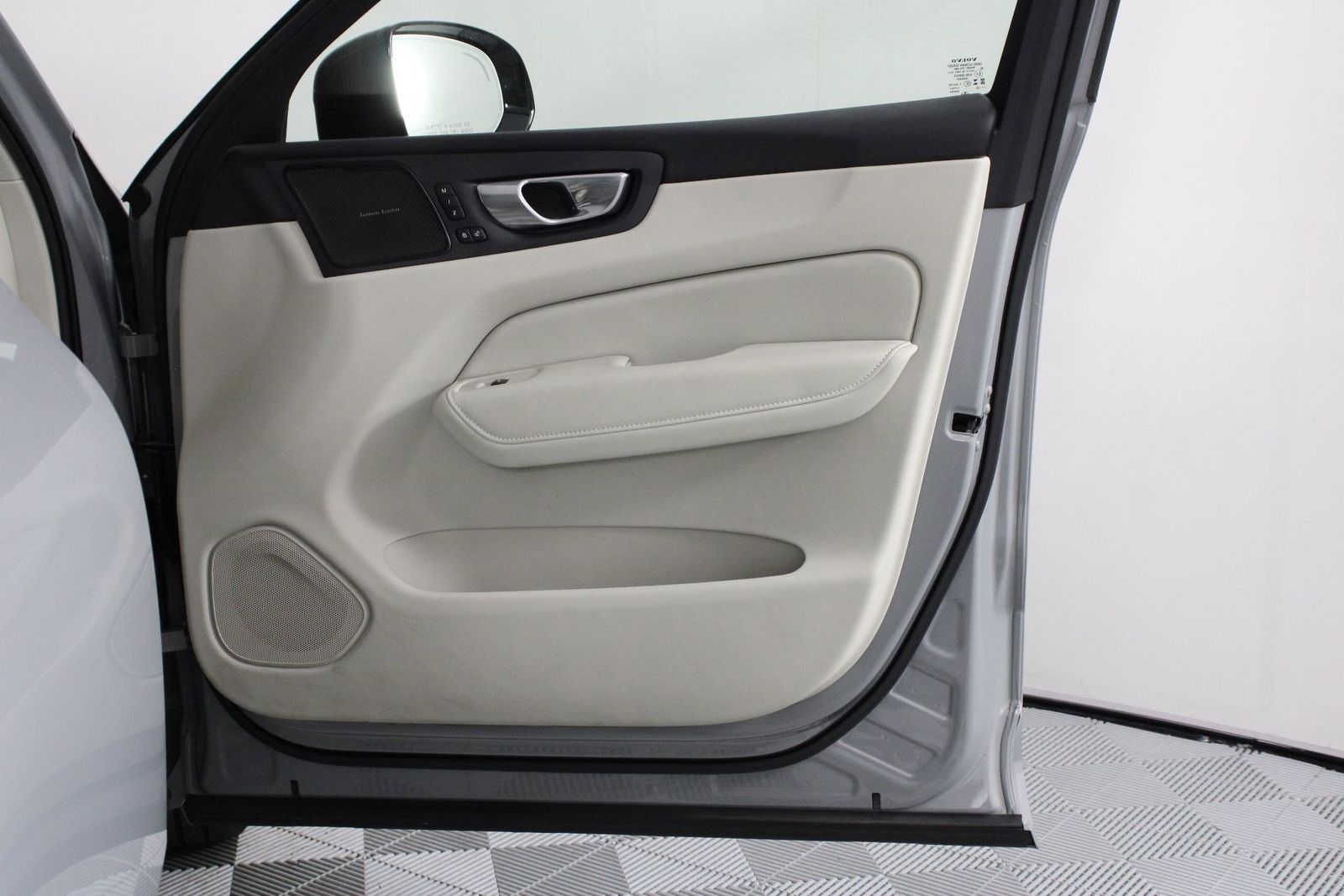 2026 Volvo XC60 Ultra - Photo 21