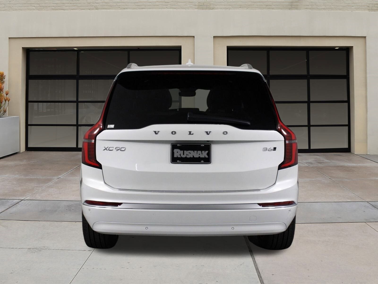 2026 Volvo XC90 Plus photo 4