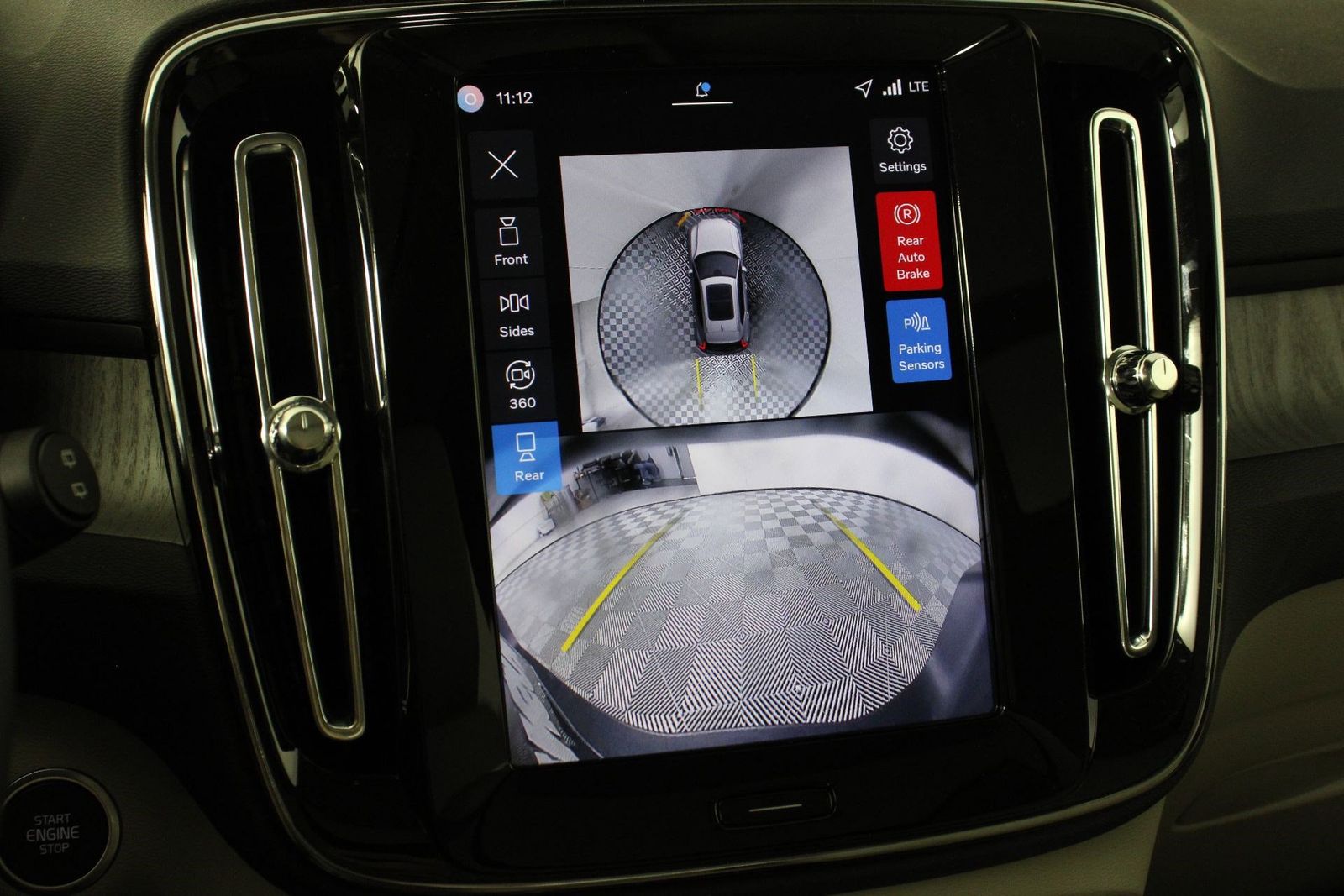 2026 Volvo XC40 Plus - Photo 13