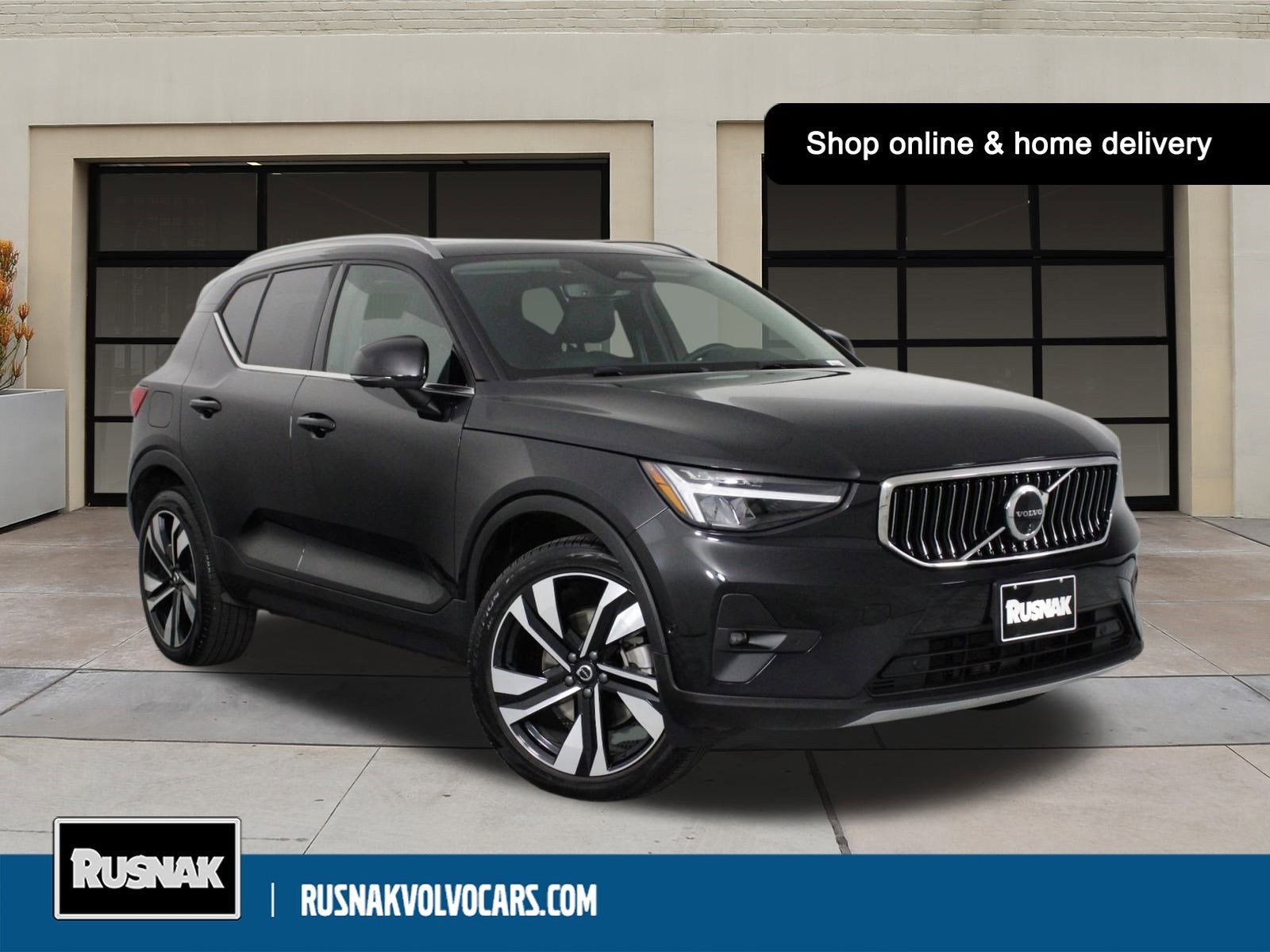 2025 Volvo XC40