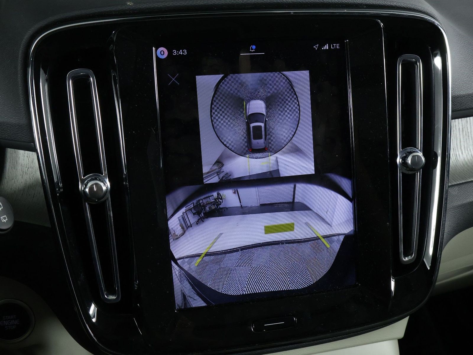 2026 Volvo XC40 Plus - Photo 13