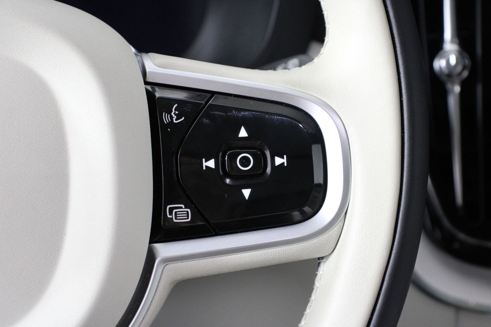 2026 Volvo XC60 Ultra - Photo 11