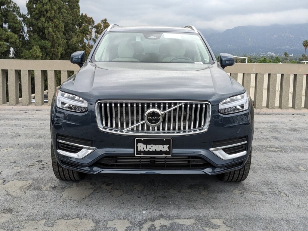 New 2023 Volvo XC90 Recharge Plug-In Hybrid Plus Bright 7-Seater SUV