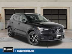 2026 Volvo XC40 B4 Core FWD SUV