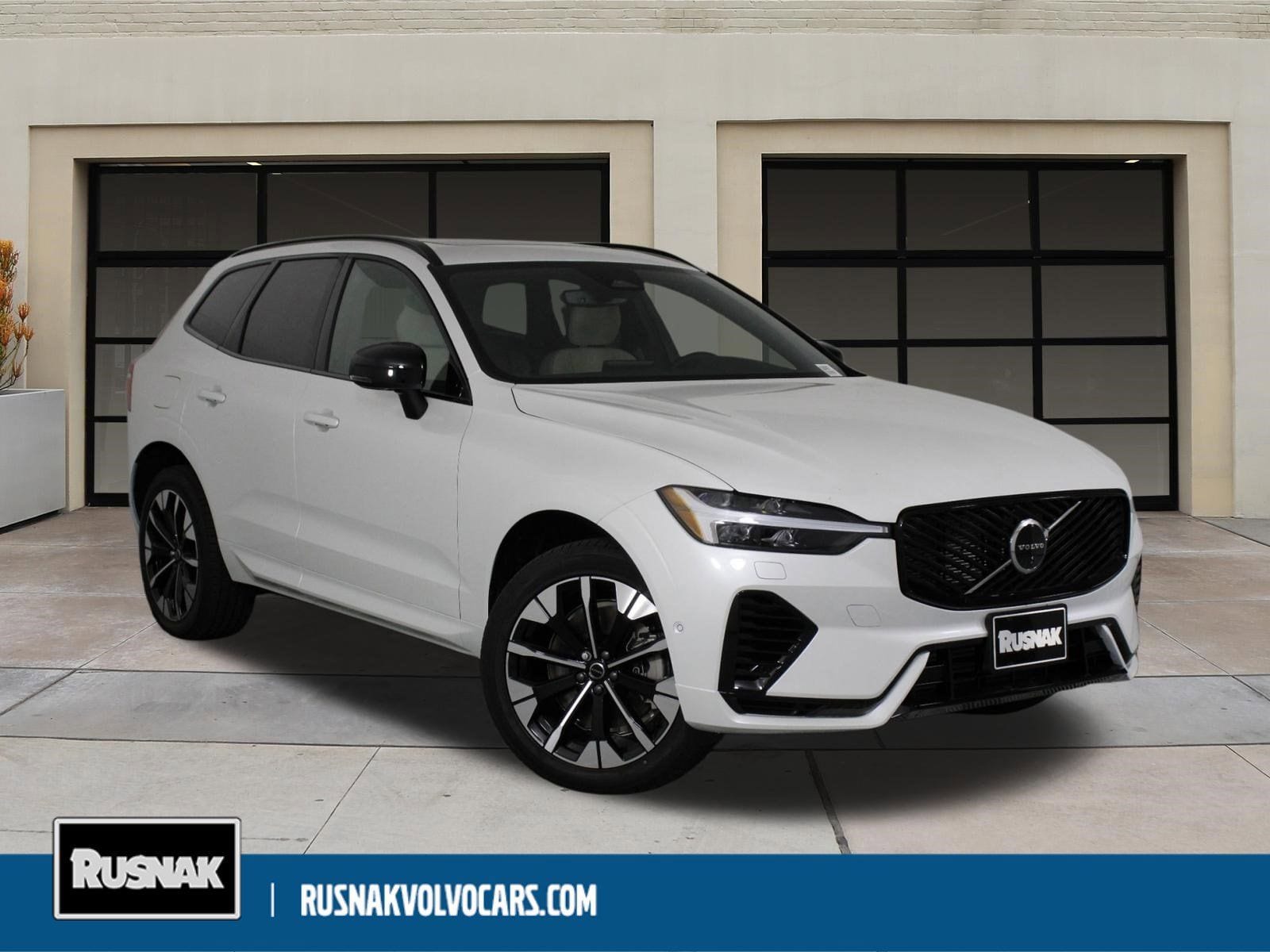2026 Volvo XC60 T8 Plus Dark AWD's photo
