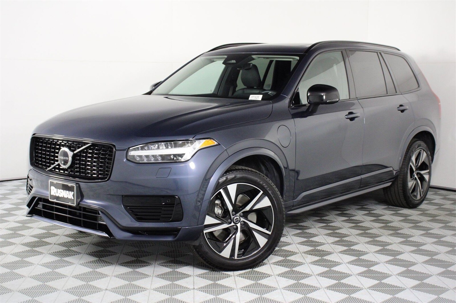 2023 Volvo XC90 Recharge T8 Plus photo 3