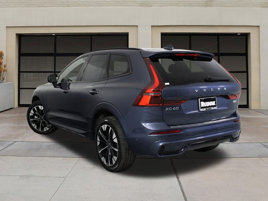 New 2026 Volvo XC60 B5 Plus SUV