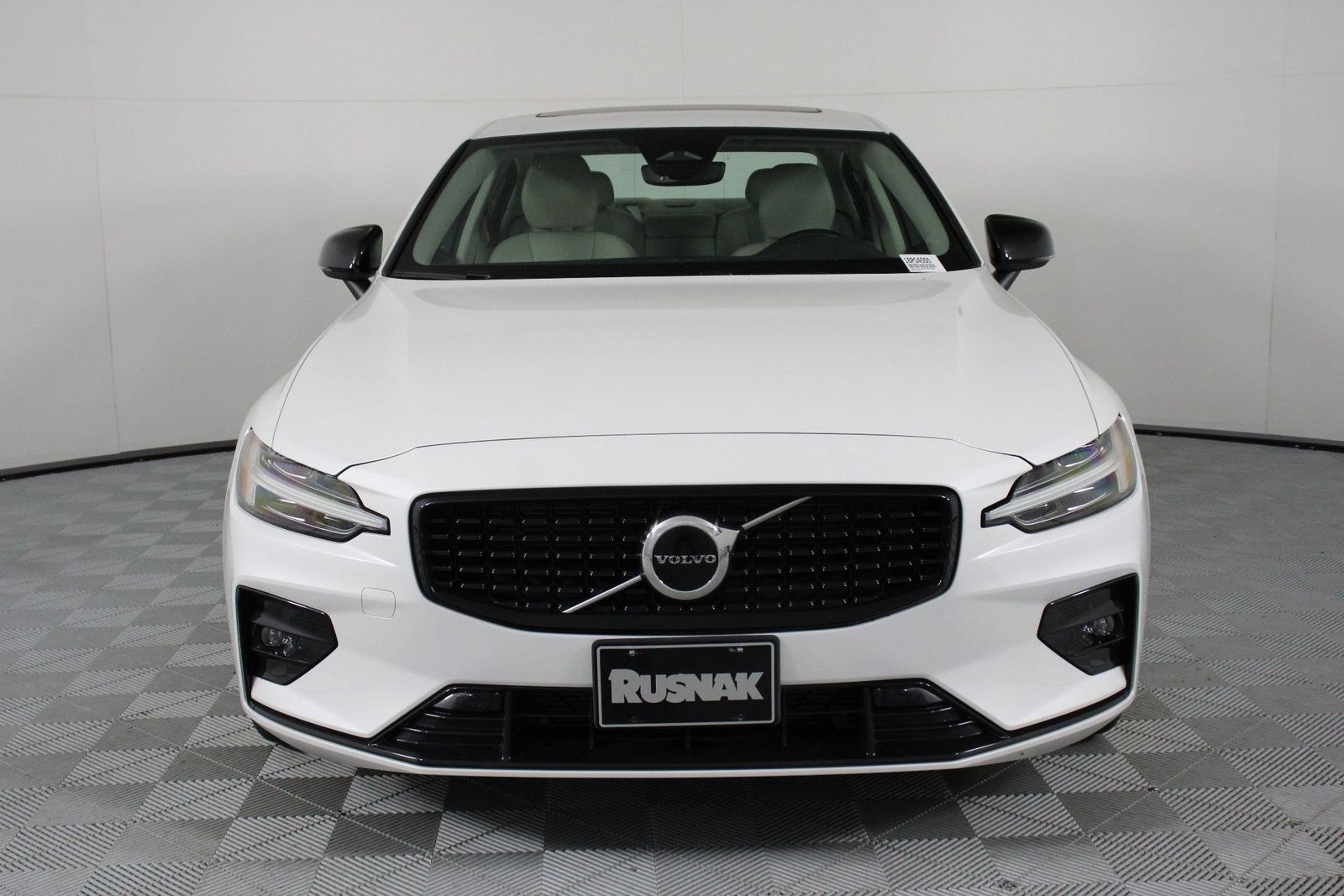 2025 Volvo S60 B5 Core photo 5