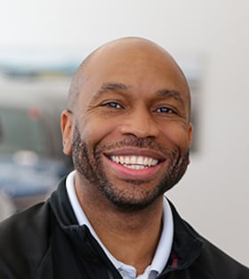 Staff member Naeem A. from 806de61800b0