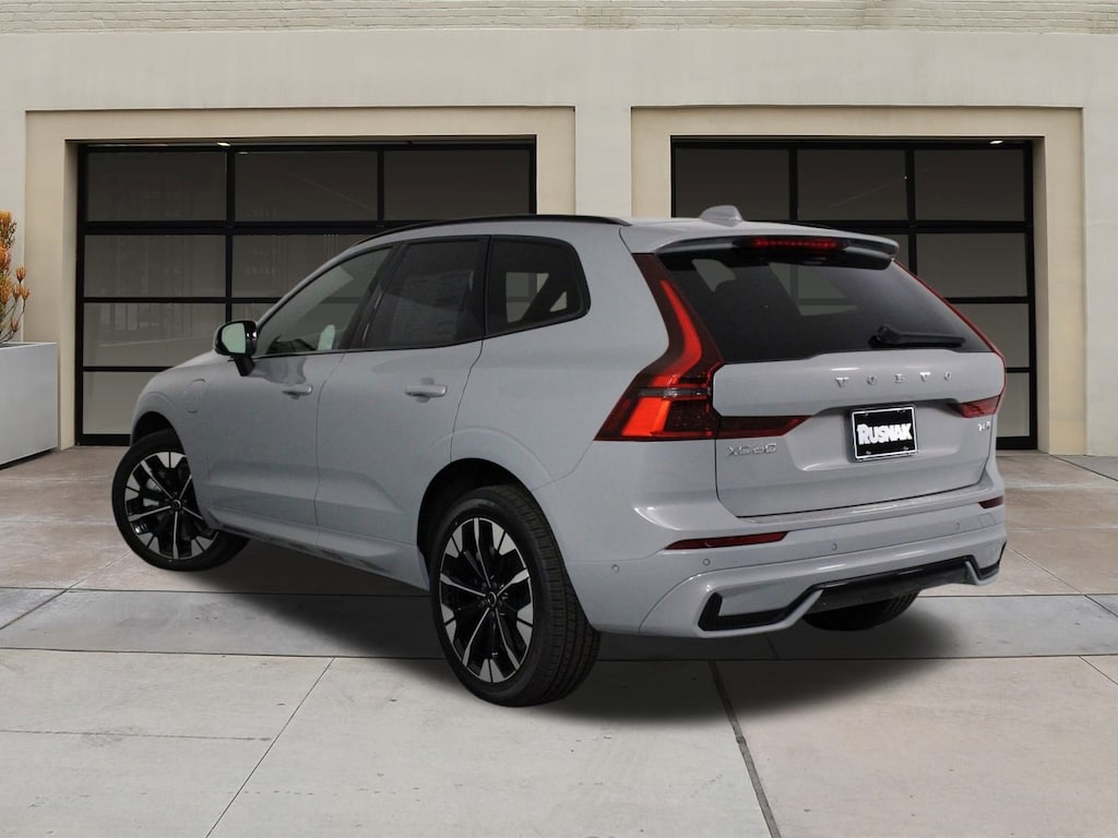 New 2026 Volvo XC60 plug-in hybrid T8 Plus SUV
