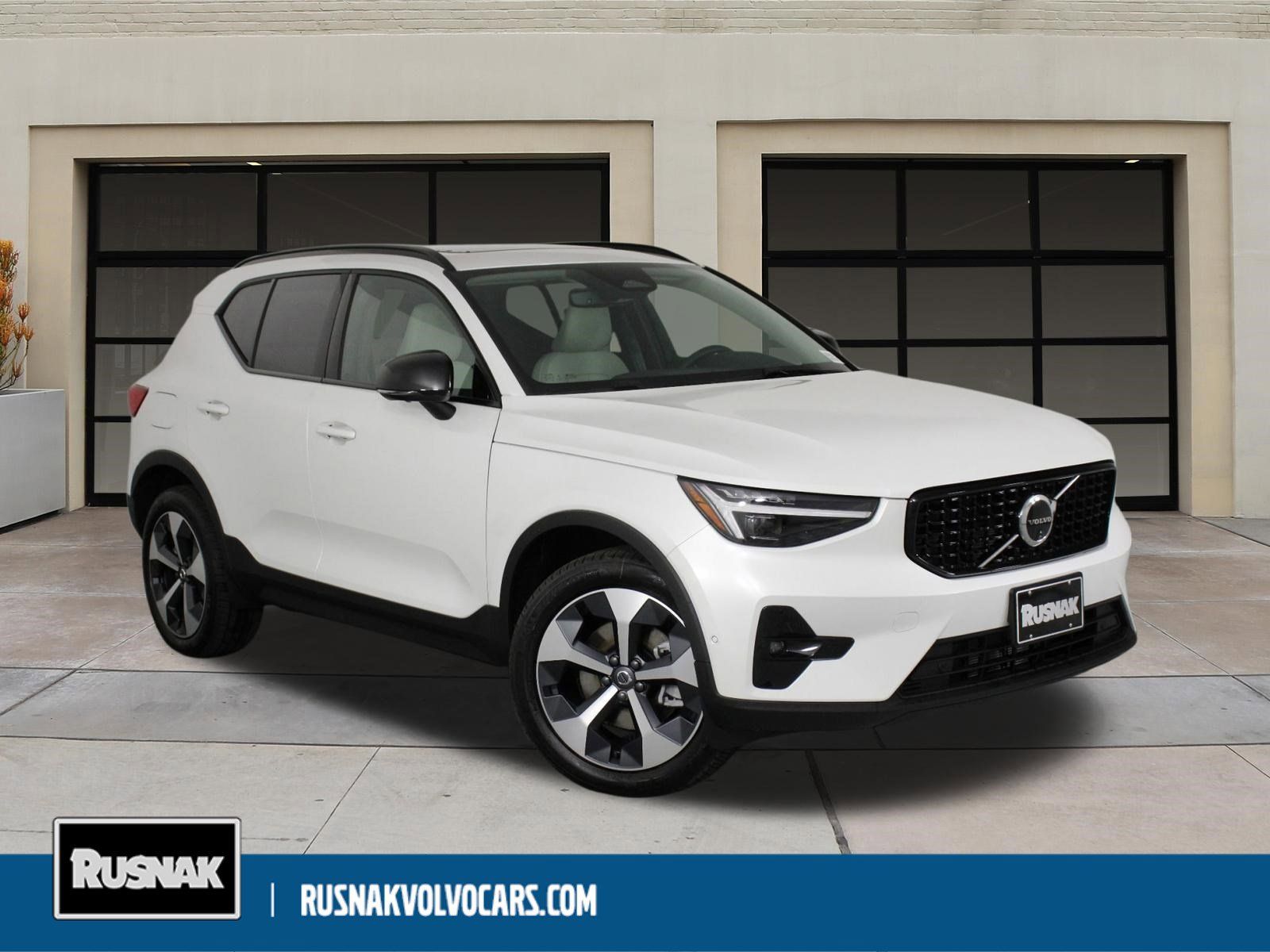 2026 Volvo XC40