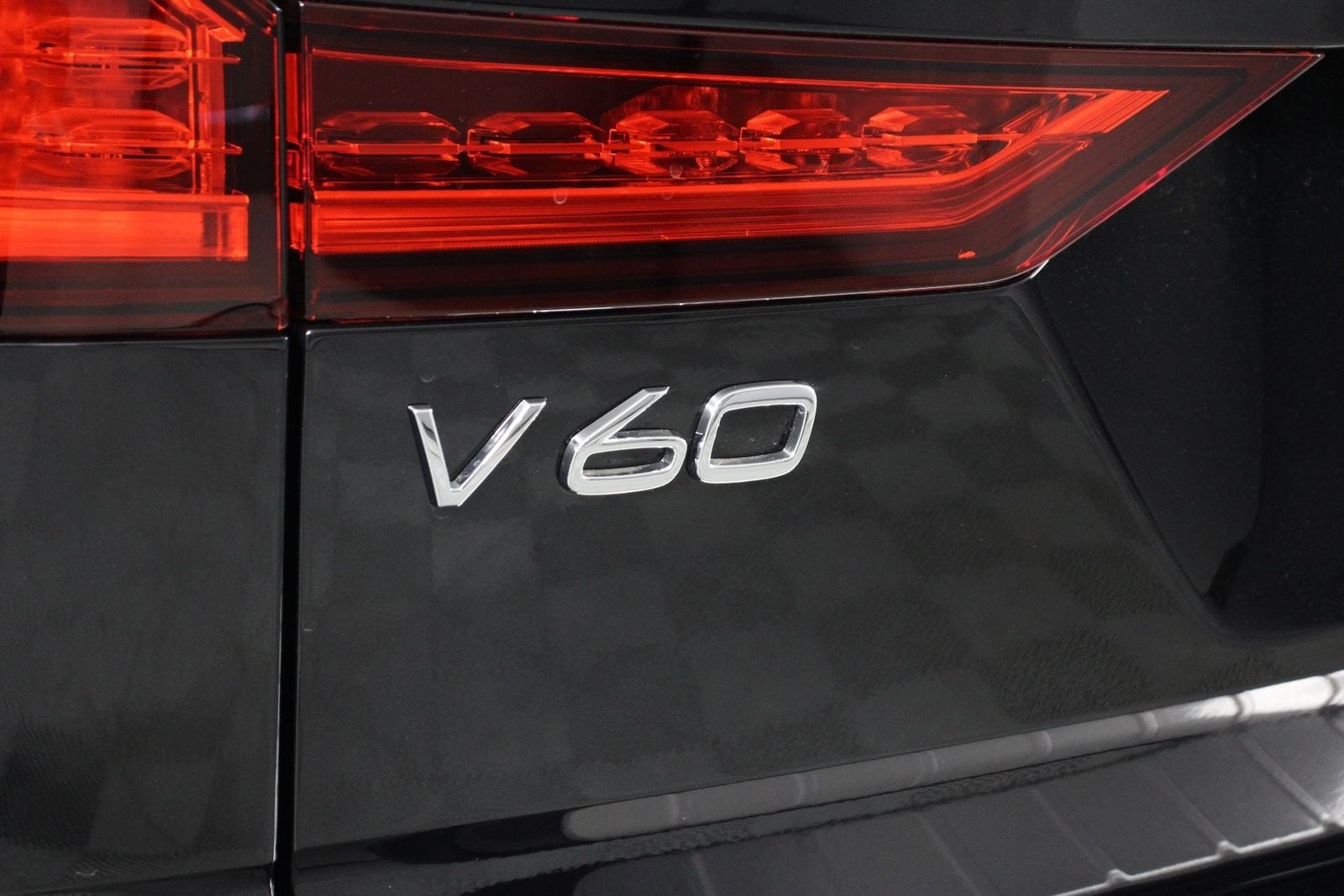 2026 Volvo V60 Cross Country Plus | CarEdge | CarEdge