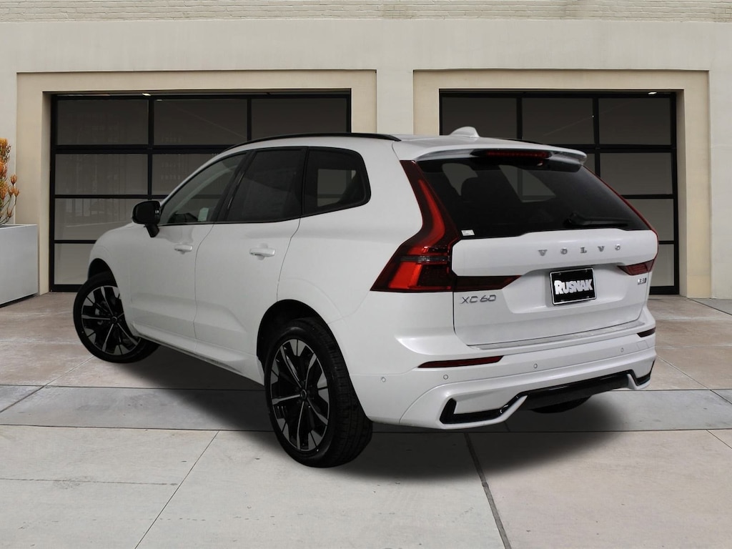 New 2026 Volvo XC60 B5 Plus SUV