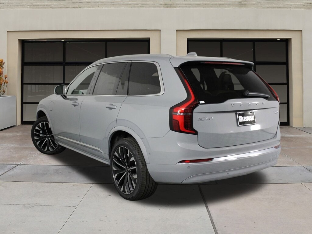 New 2026 Volvo XC90 plug-in hybrid T8 Plus 7-Seater SUV