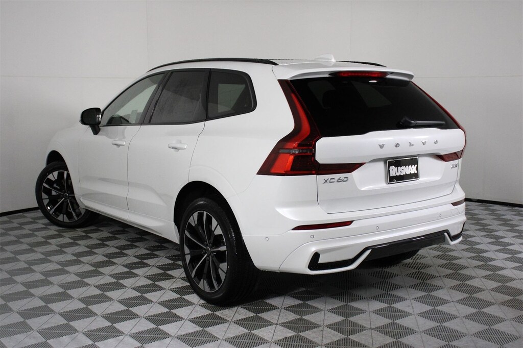 New 2026 Volvo XC60 B5 Plus SUV