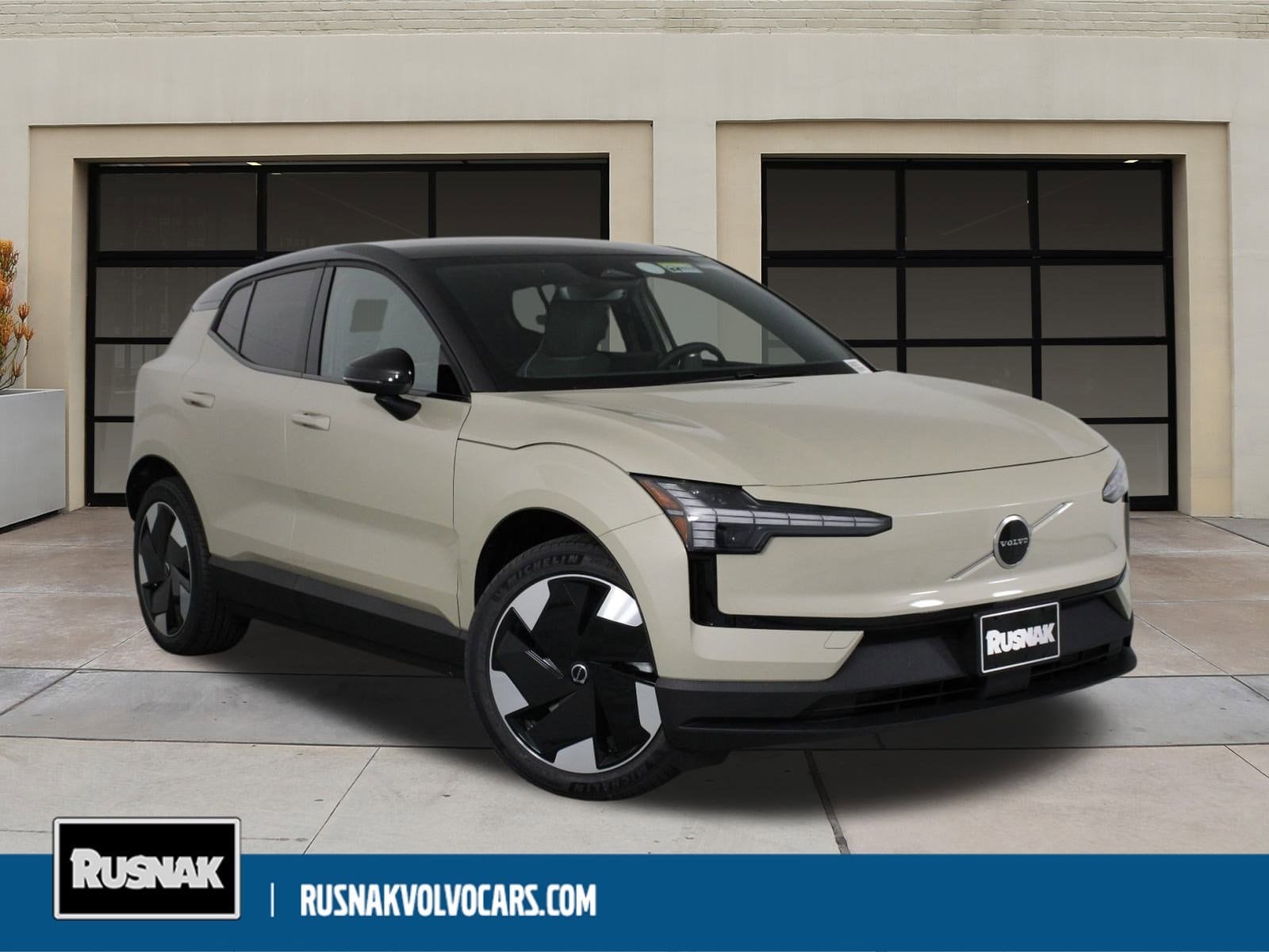 2026 Volvo EX30 Plus's photo