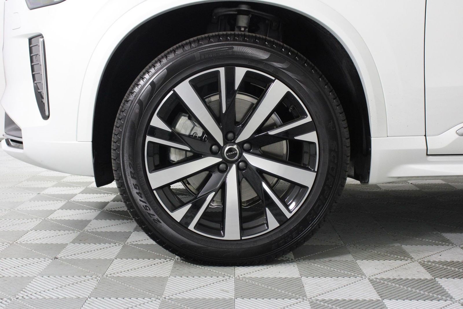 2026 Volvo XC90 Core - Photo 28