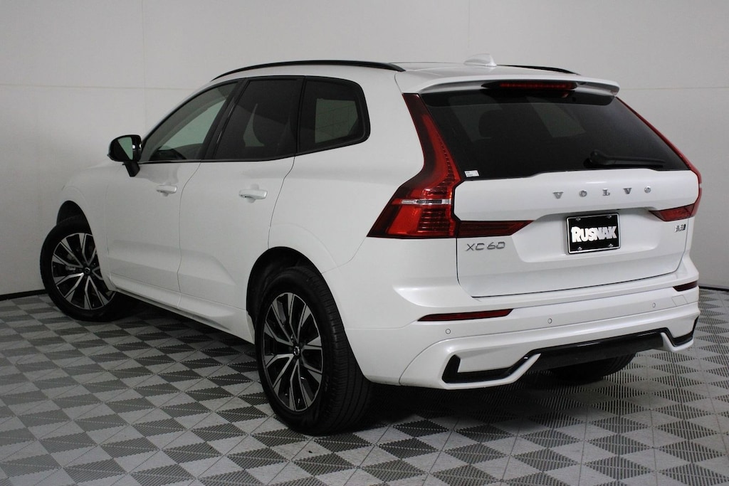 Certified 2025 Volvo XC60 B5 Core SUV
