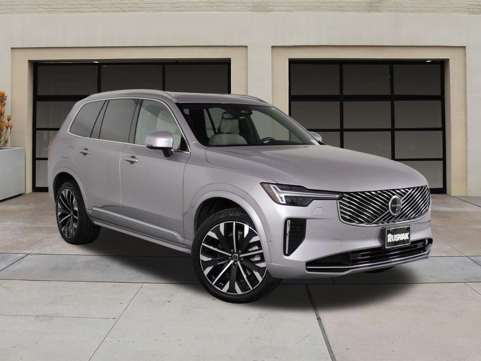 2026 Volvo XC90 Plus - Photo 34