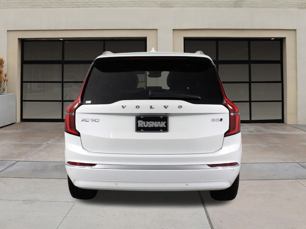 New 2026 Volvo XC90 B5 Core SUV