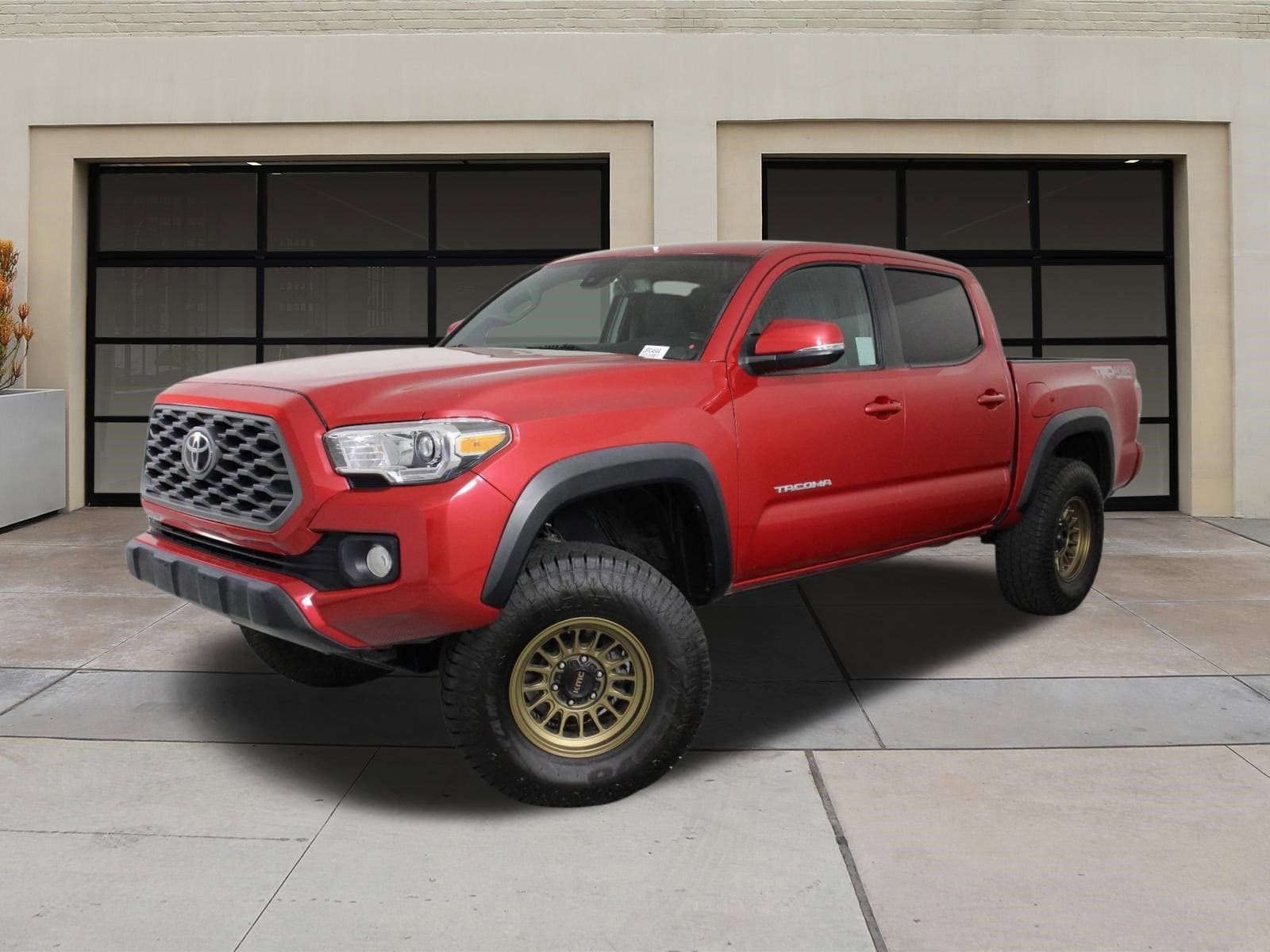 2022 Toyota Tacoma TRD Off-Road photo 2