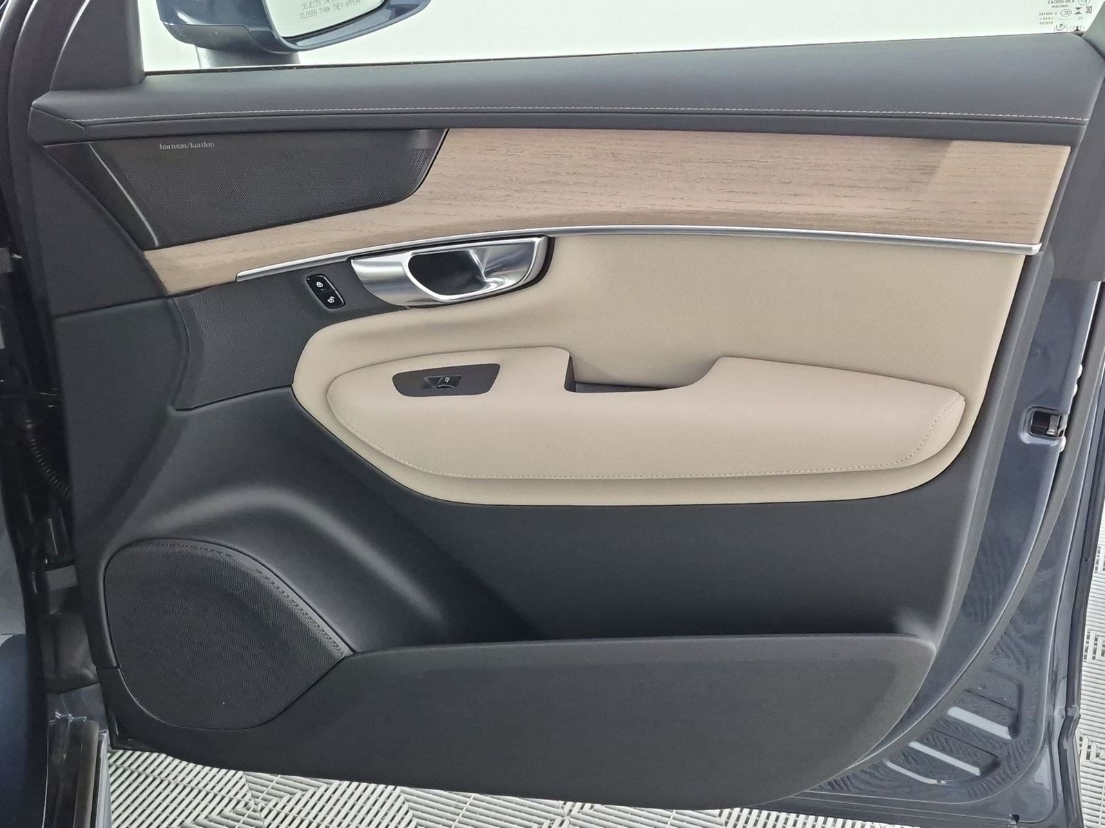 2026 Volvo XC90 Plus - Photo 20
