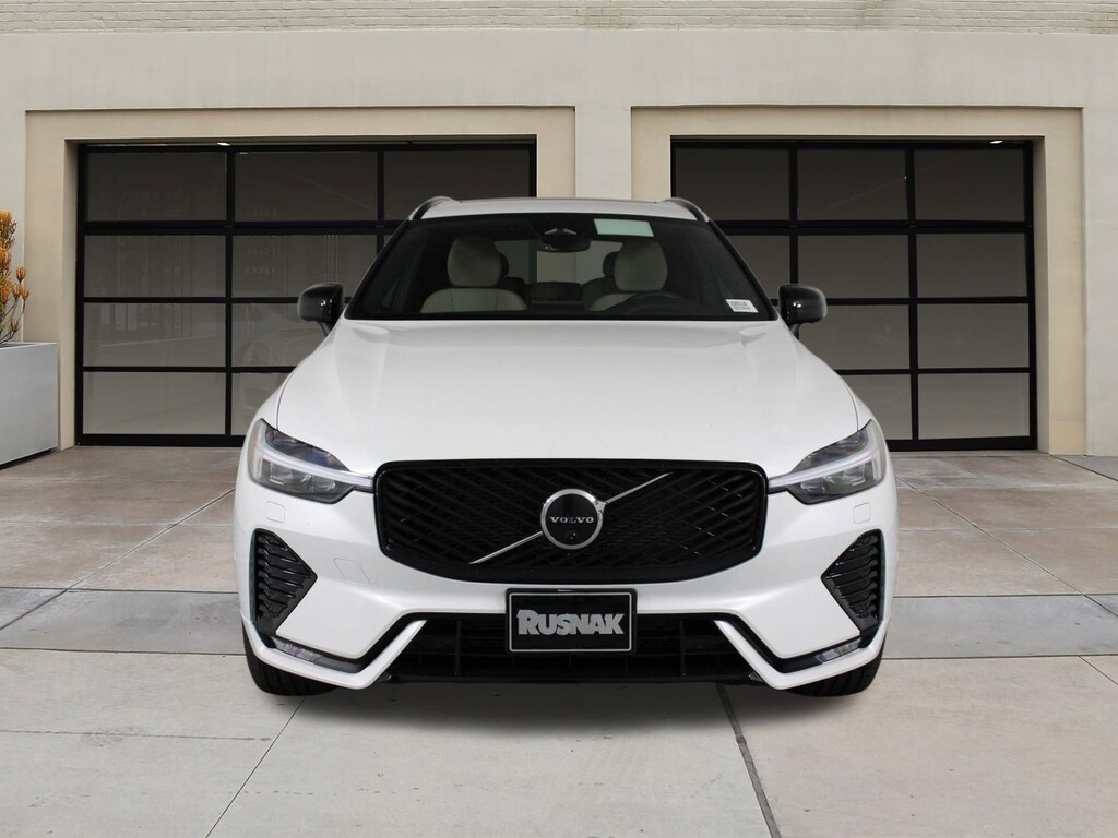 New 2026 Volvo XC60 B5 Plus SUV