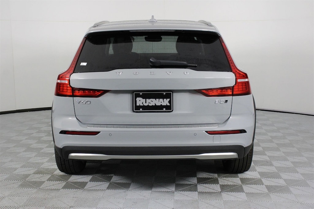 New 2026 Volvo V60 Cross Country B5 Ultra Wagon