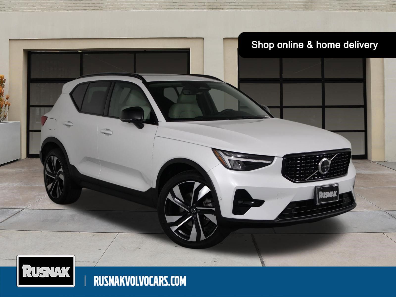 2023 Volvo XC40