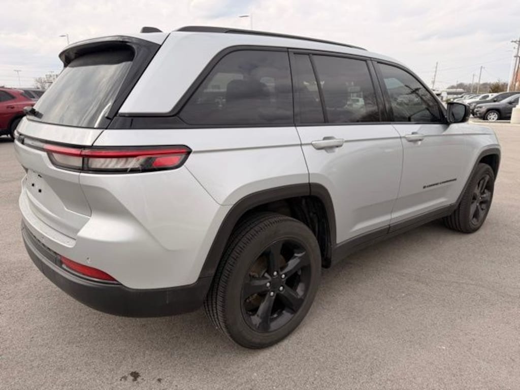 Certified 2023 Jeep Grand Cherokee Laredo SUV