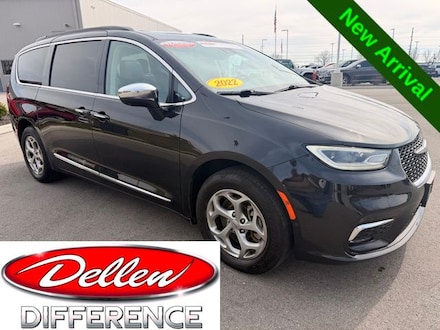 2022 Chrysler Pacifica Limited Van Passenger Van