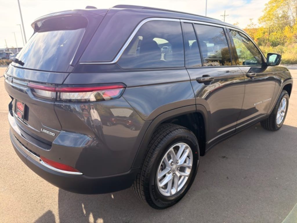 New 2025 Jeep Grand Cherokee LAREDO X 4X4 Sport Utility