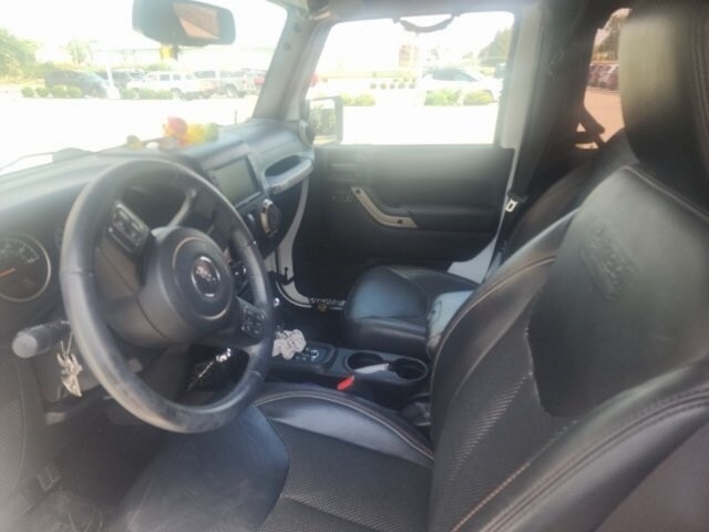 2017 Jeep Wrangler Sahara photo 2