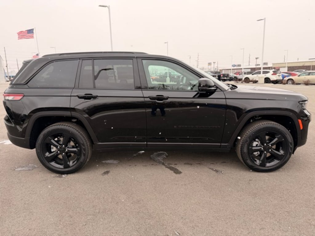 New 2025 Jeep Grand Cherokee LIMITED 4X4 Sport Utility