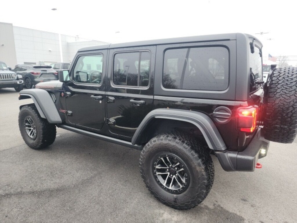 Used 2024 Jeep Wrangler Rubicon SUV