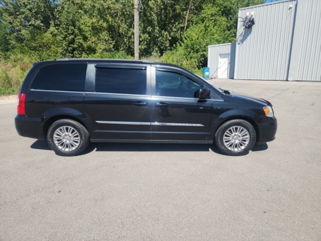 Used 2015 Chrysler Town & Country Touring-L Van
