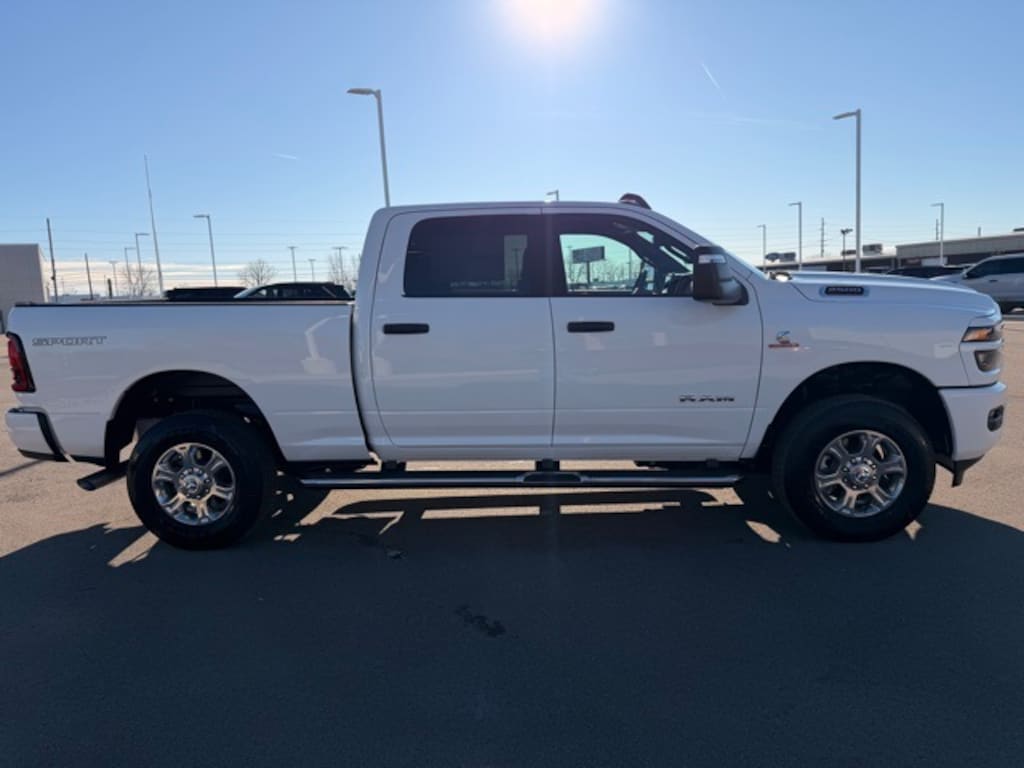 New 2026 Ram 2500 BIG HORN CREW CAB 4X4 6'4 BOX Pickup