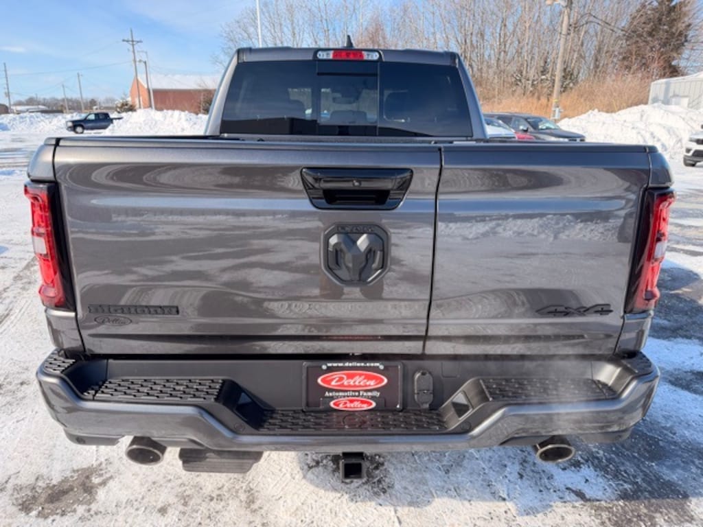 New 2026 Ram 1500 BIG HORN CREW CAB 4X4 5'7 BOX Pickup